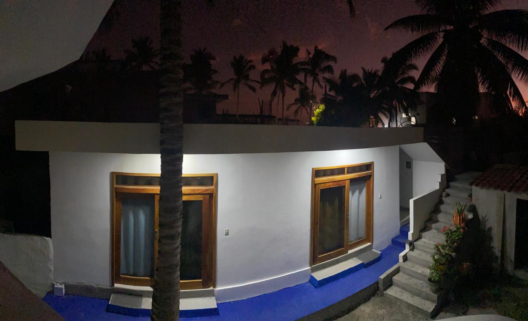 Penguin House Hotel Puerto Villamil Bagian luar foto